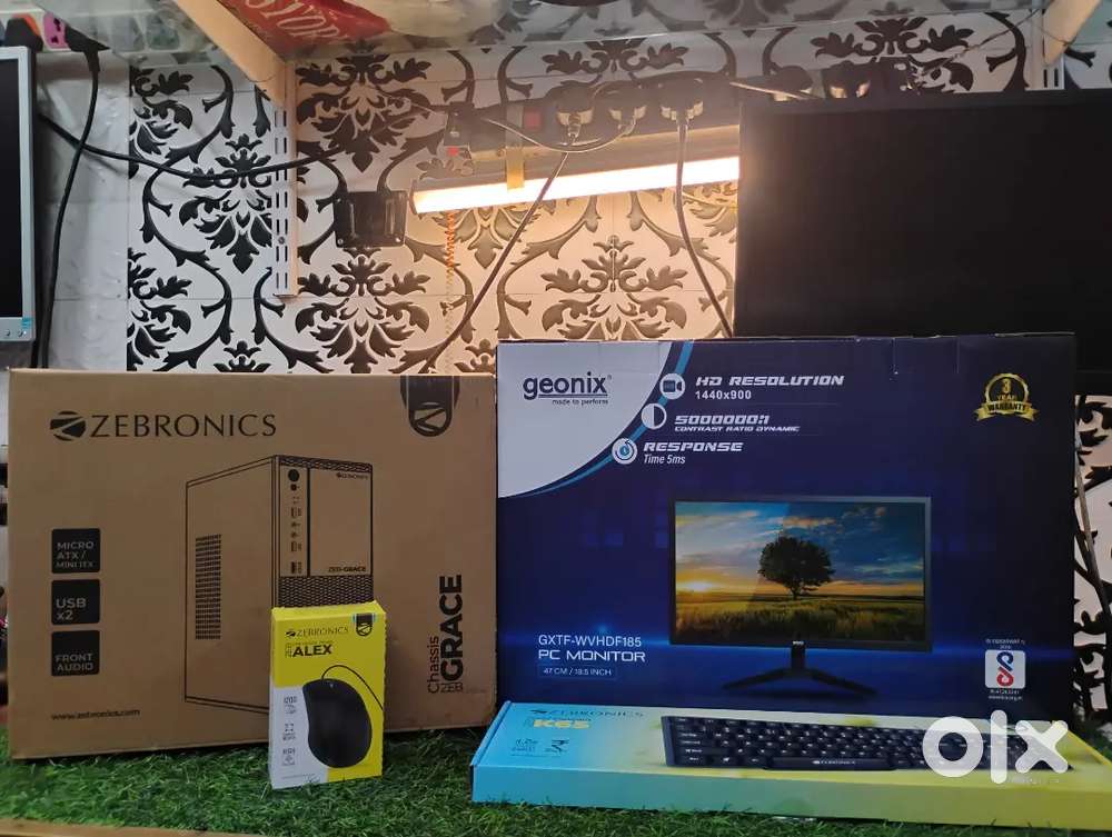 Boxpack corei7 16gb ram 256gb ssd 19inch led keyboard mouse rs.15500