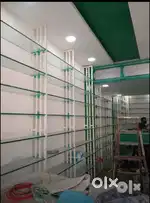 Big Glass Metal Rack With Trial Room