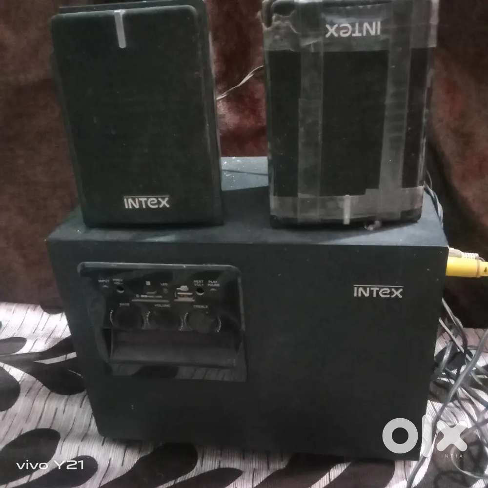 One speaker damaged