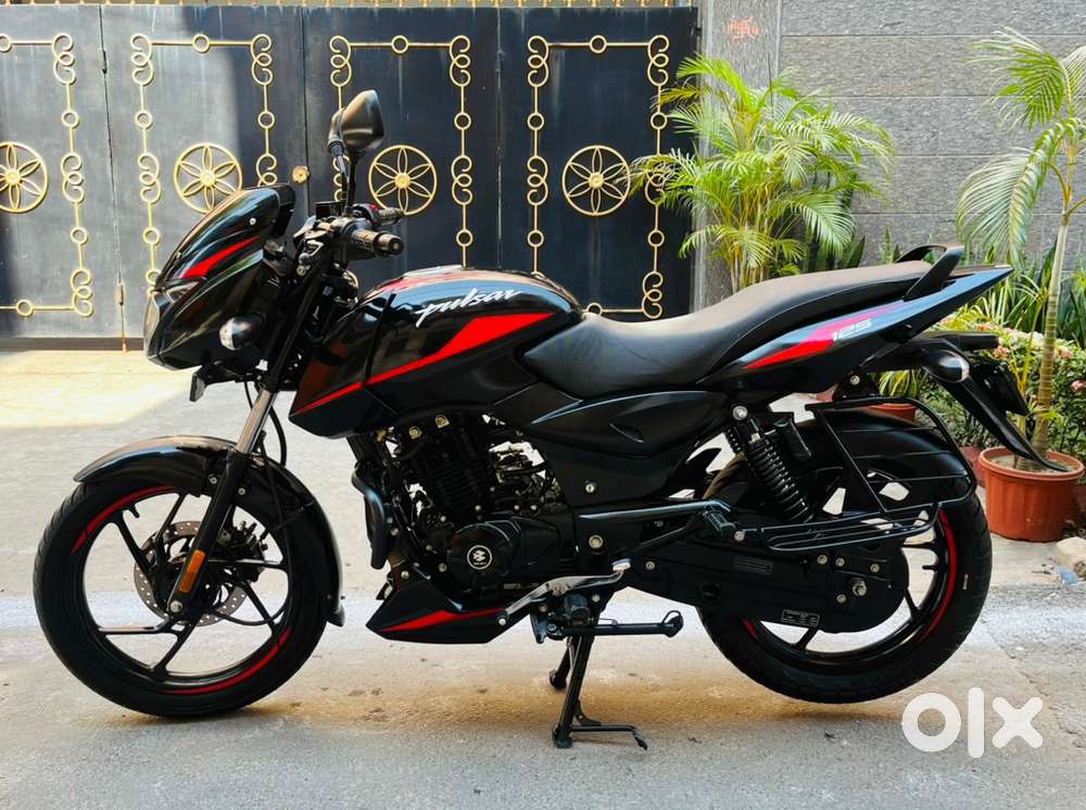 12 months old Bajaj Pulsar 125 TFT Display