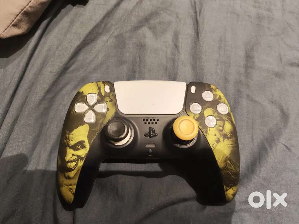 Ps5 Aim controller for ps5 and PC with 4 remappable back triggers