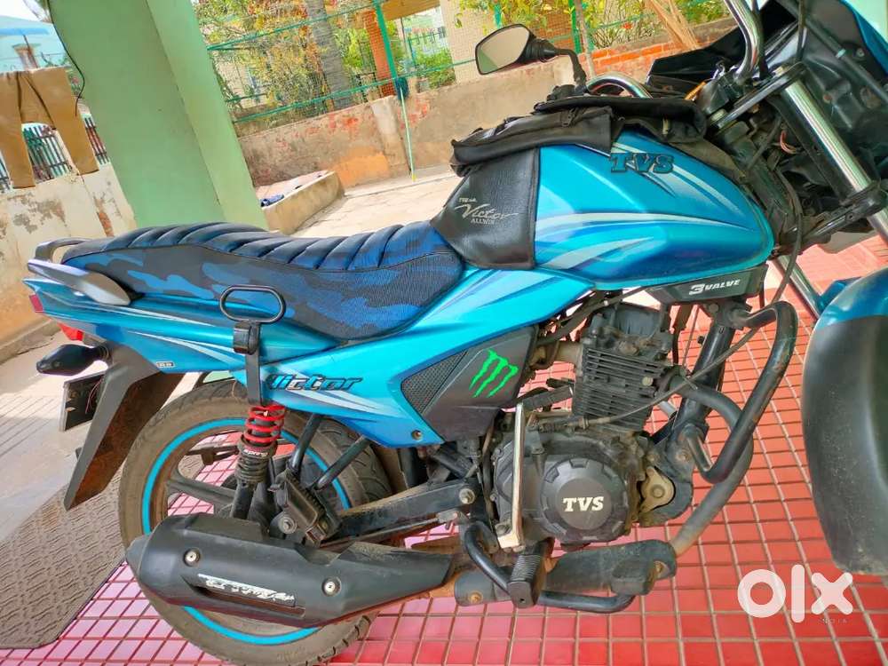 TVS Victor BSIV 2017