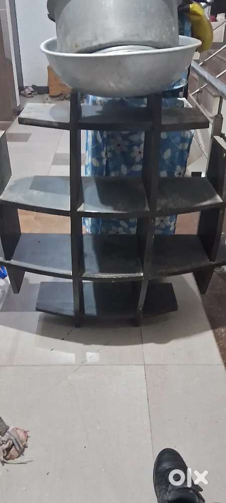 WOODEN SHOWPIECE
