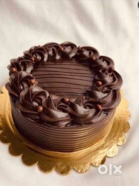 Hiring cake and pastry chef-food and accomodation provided