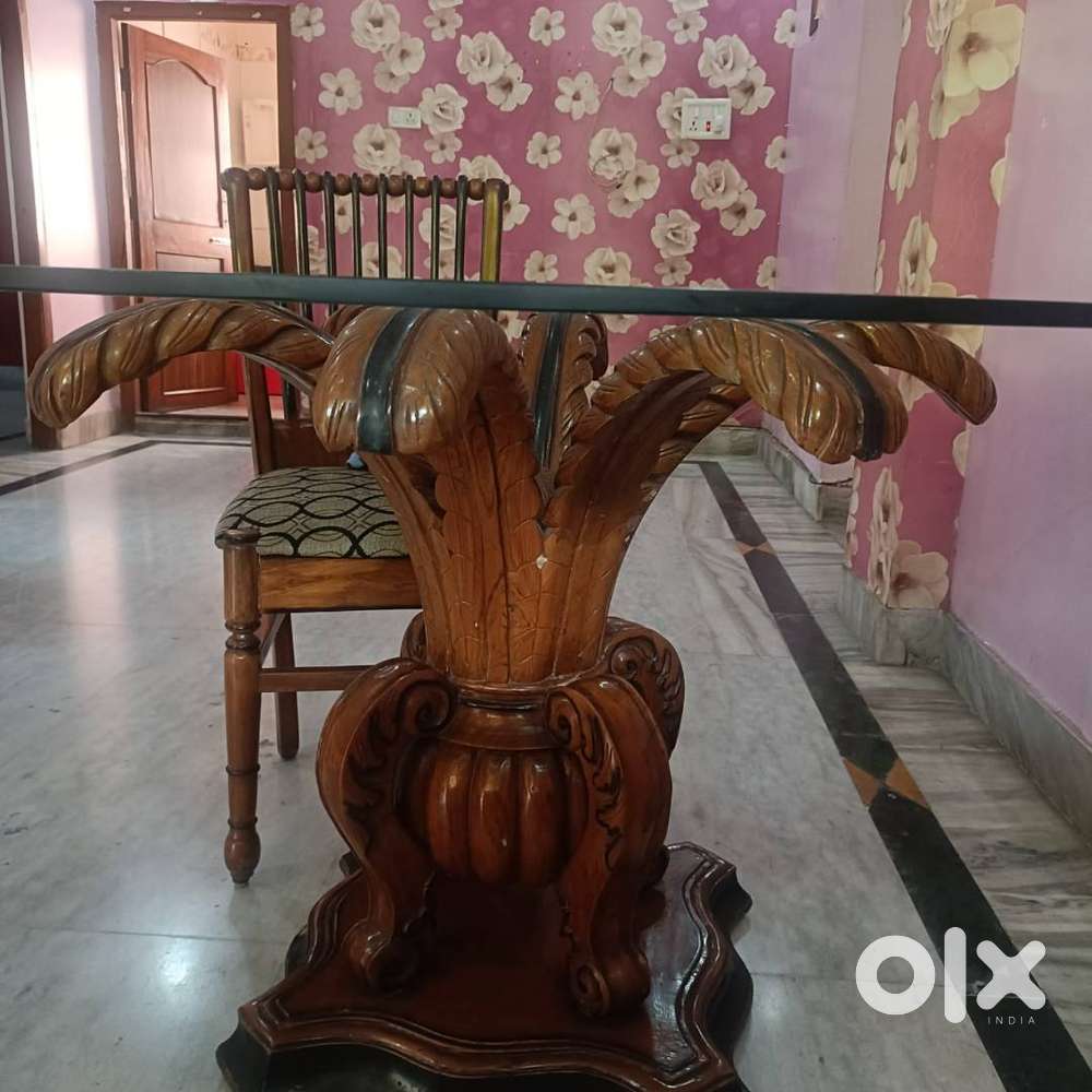 Dining table and chairs for sale