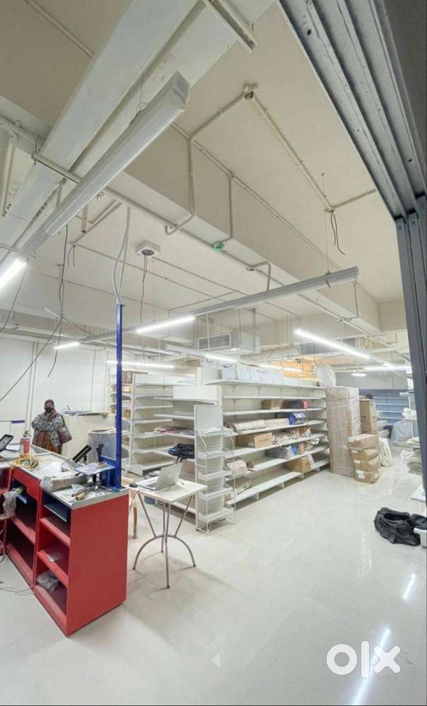 BHAWNA PLAZA GROUND FLOOR WITH PARKING AND READY TO MOVE-IN PROPERTY