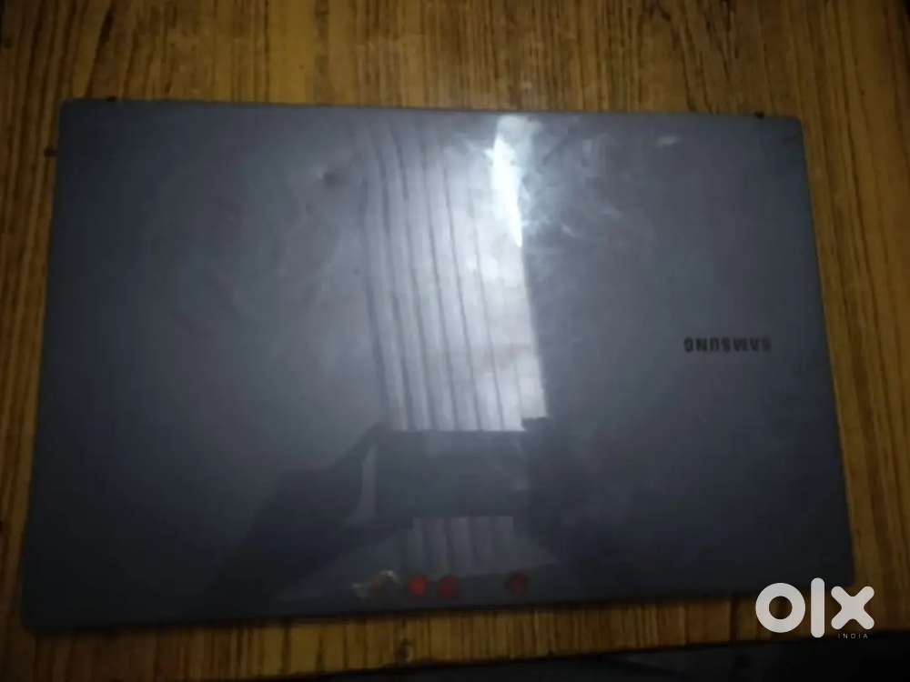 Samsung Book 4