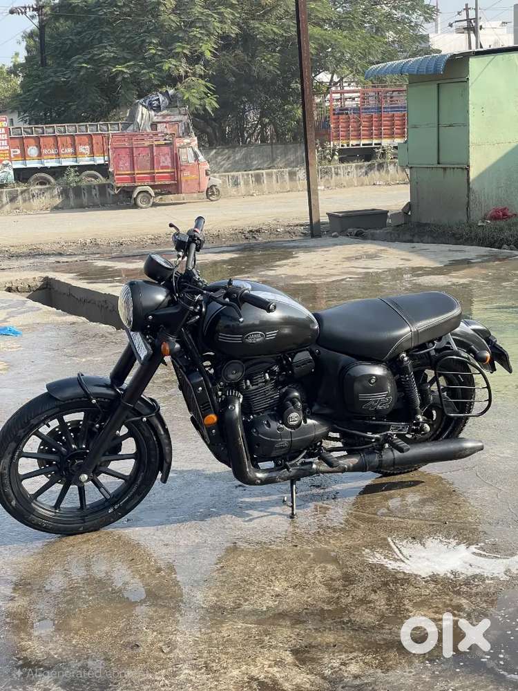 Jawa 42 (2023) Matte Black – Only 16,000 km – Excellent Condition!”
