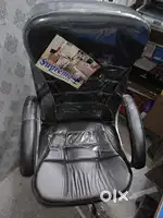 Revolving chair