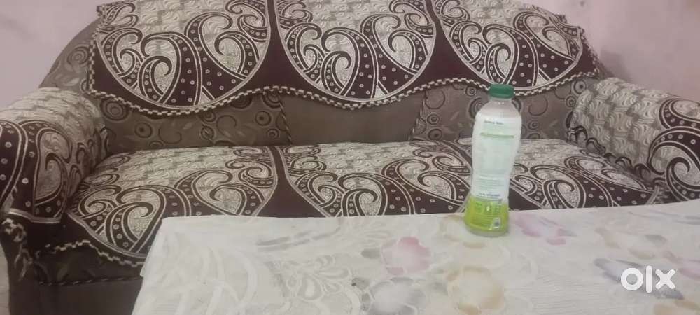 Selling 5 seater sofa