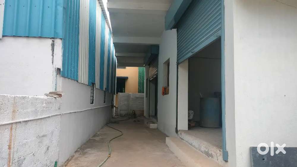 2 units 700 sq feet Commercial Building single phase eb line Gowdon