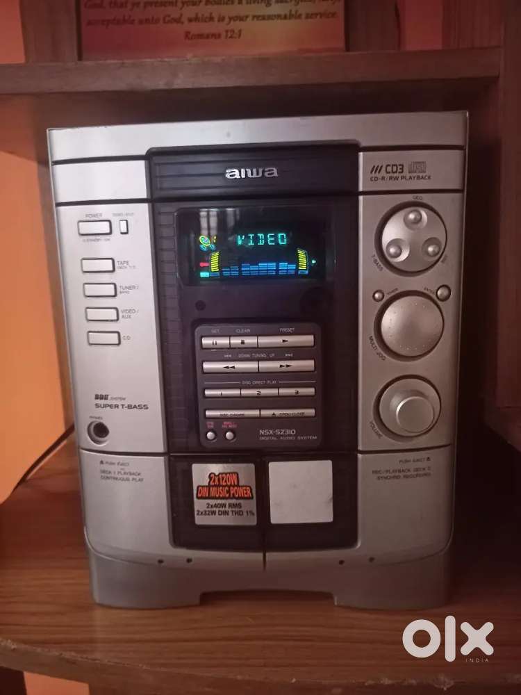 Aiwa music system