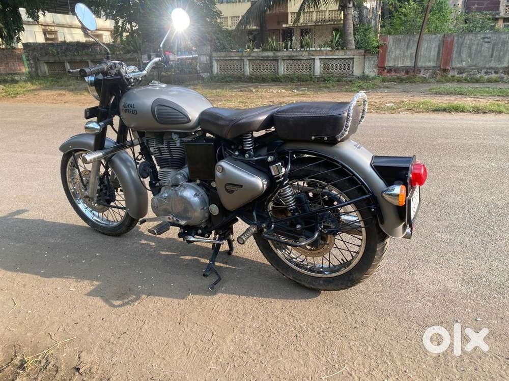 Less driven royal enfield gunmetal grey on sale