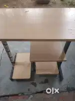 Computer table