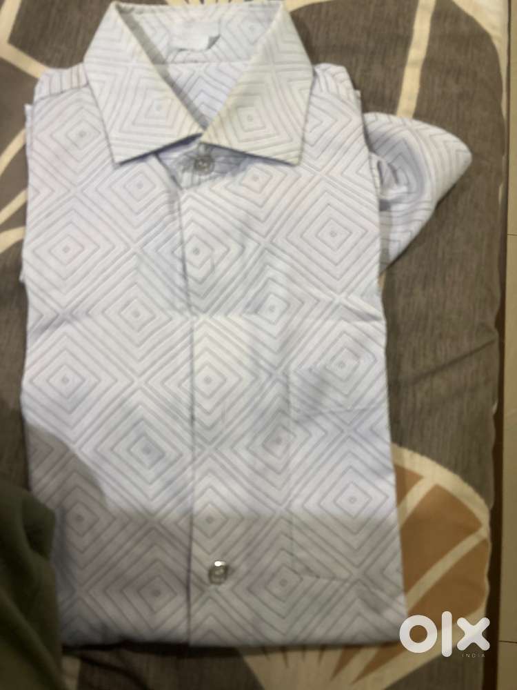 shirt with collar