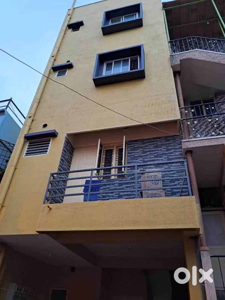 House's and Villa