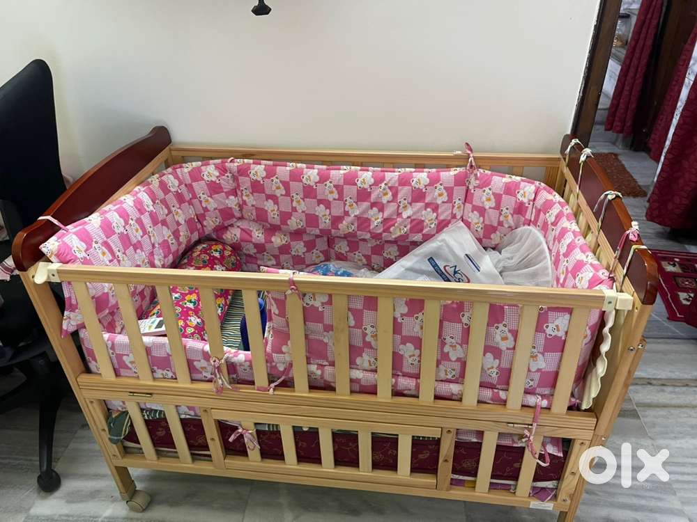 Babyhug baby cot wooden with storage
