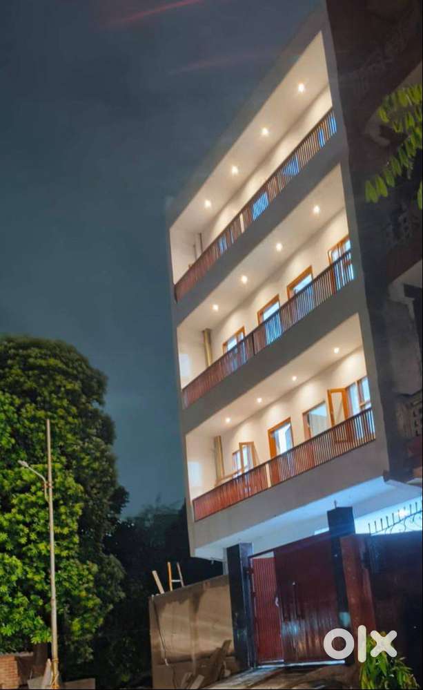 Luxurious Boys PG Near Pari Chowk