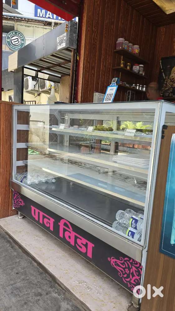 Display AC fridge with AC