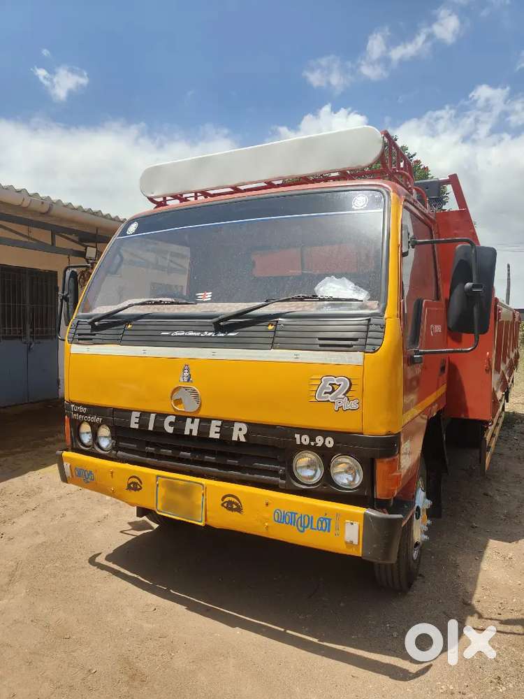 EICHER 10.90 2008 SINGLE OWNER 17FEET CABIN CHASS ONLY FOR SALE