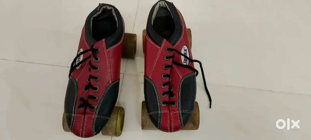 JONES SHOES SKATING Size 8 And SAFETY GAURD KIT