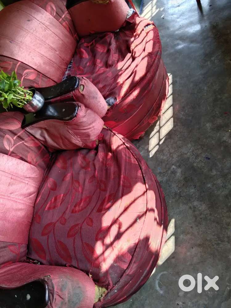 Old sofa set