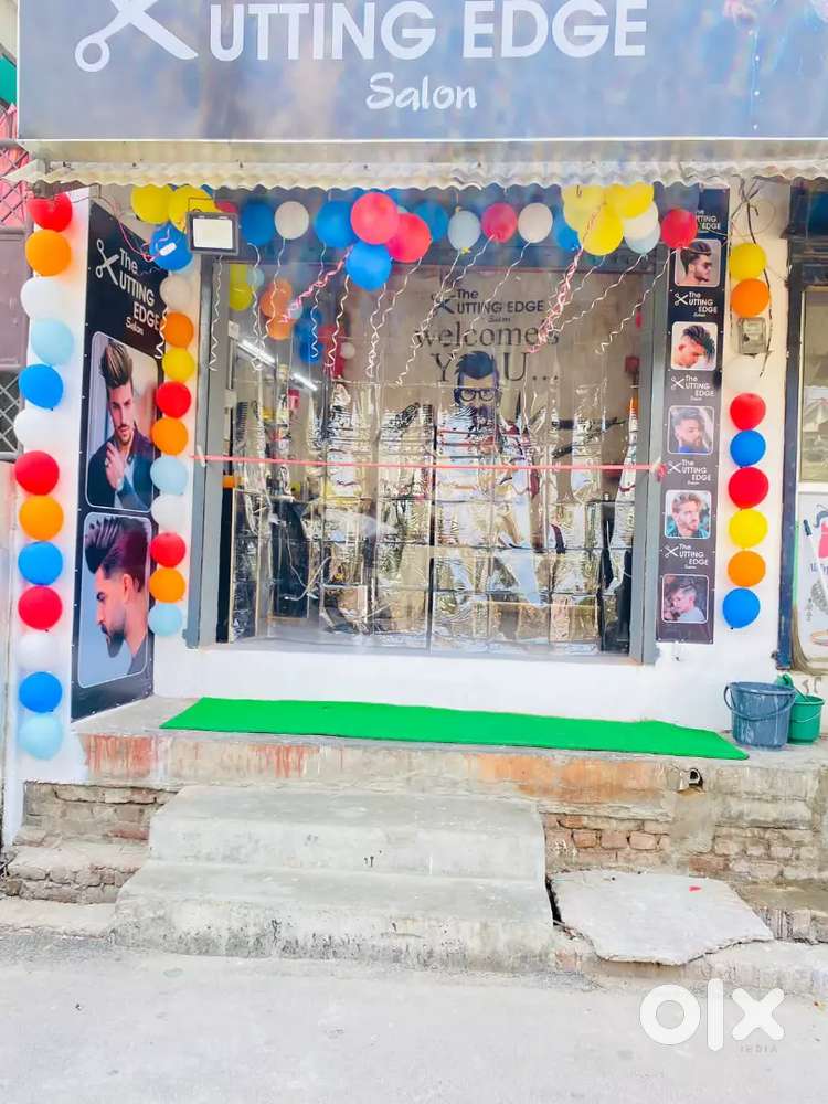 Salon setup for sale 75000. indira nagar.vikas bhavan. chauhan market