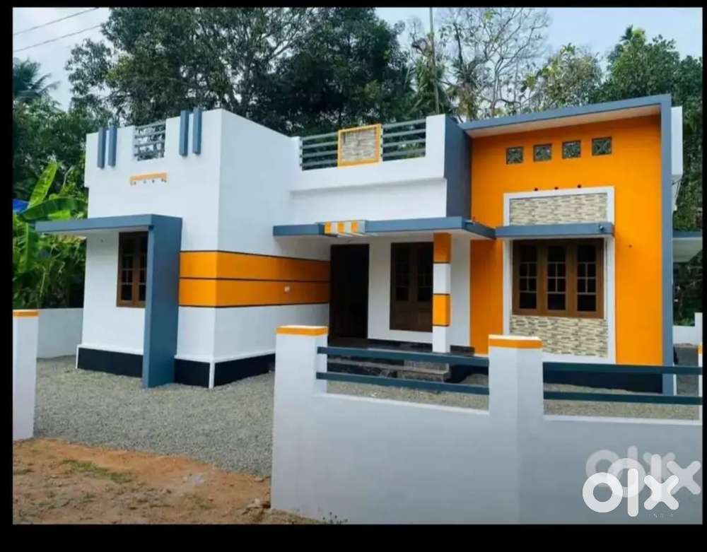 ചേർത്തല ടൗണിൽ കോടതികവലക്ക് കിഴക്കുവശം.