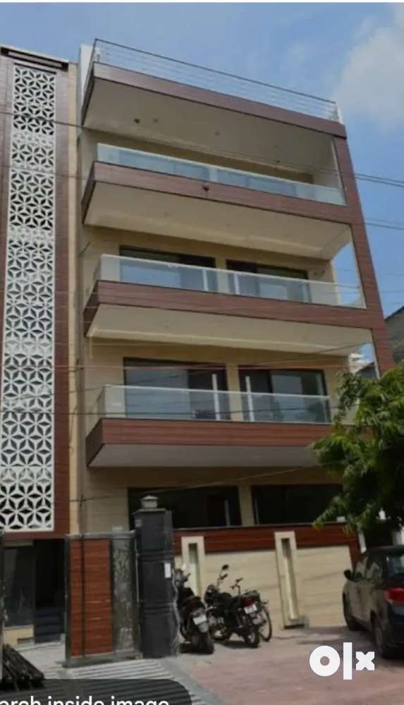 2 bhk ready to move flat 3 car parking