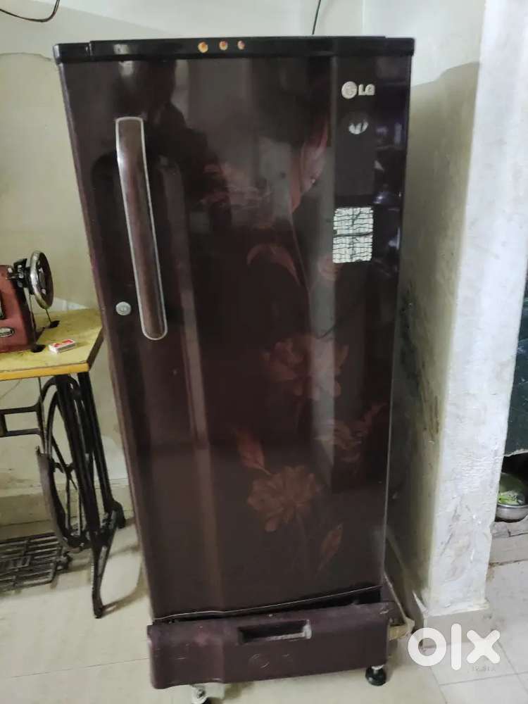 Good condition lg fridge