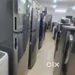 ടൗൺ ഹാൾ മെട്രോ സ്റ്റേഷന് ചേർന്ന് ഉള്ള ഫാക്ടറി സെക്കൻ്/ യുസഡ് ഷോറൂം