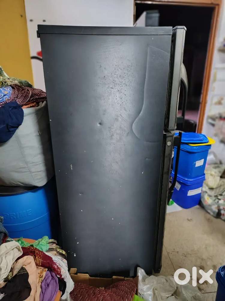 SELLING GOODREJ FRIDGE BLACK COLOUR URGENT SELL