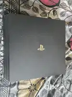 Playstation 4 Pro 1 TB