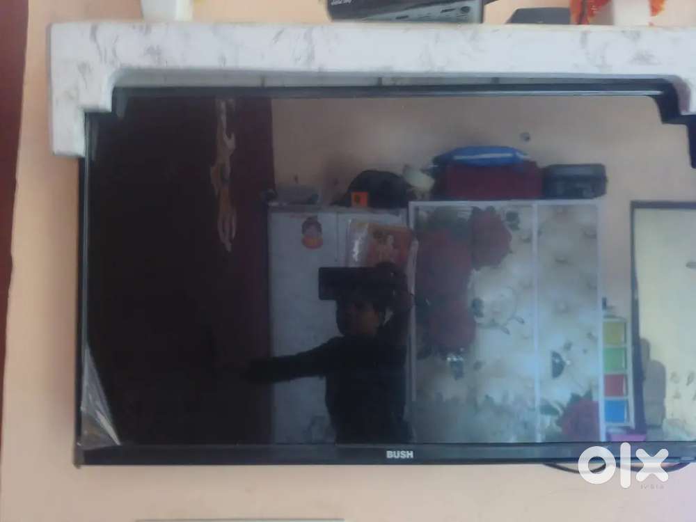 BUSH LED TV