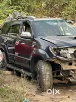 Toyota fortuner all spares available