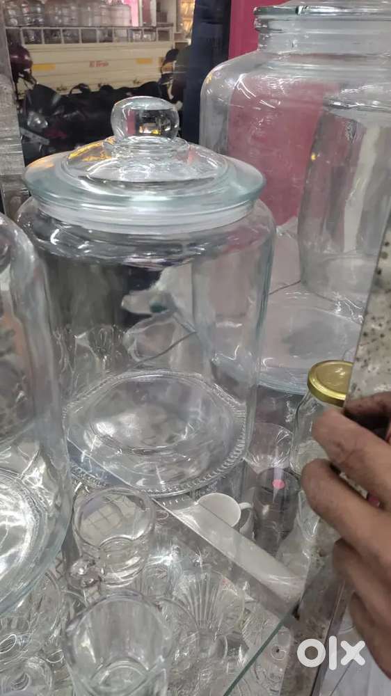 Sales person സെയിൽസും ക്യാഷ് ഹാൻഡ്ലിംഗു ചെയ്യാൻ ഷോപ്പ് ഇൻ-ചാർജ് ആവശ്യം