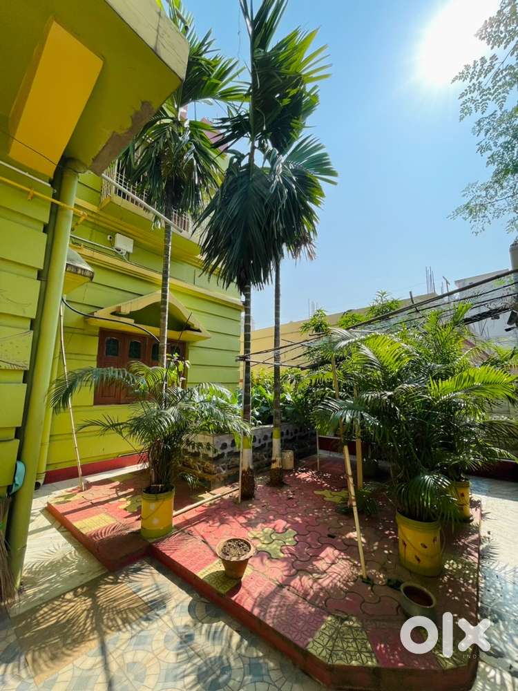 Fully Furnished Spacious 2 BHK with Pooja Room & Garage