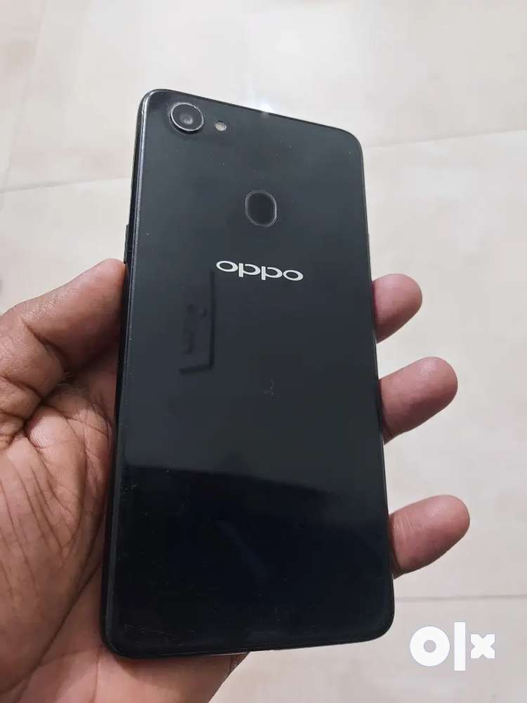 Oppo f7,4gb,64gb,condtion,no complaints,mobile only