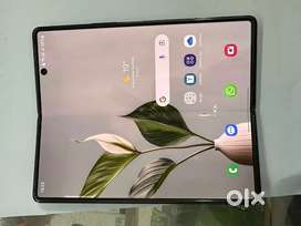 samaung Galaxy z Fold 2