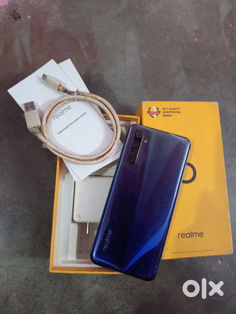 Realme 6 6/128 box charger available