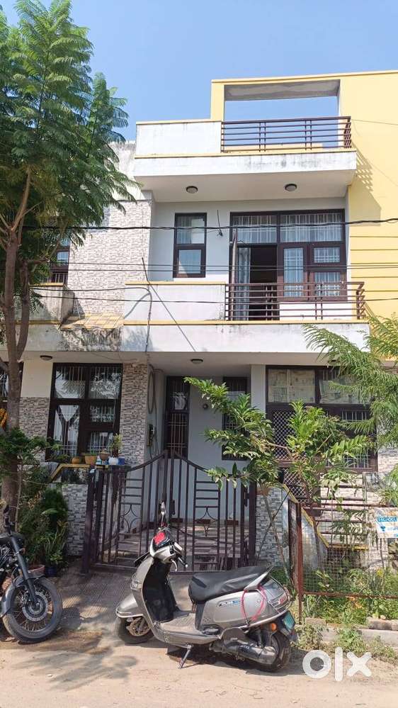 Sharing room /Single occupancy room available in Patrakar colony