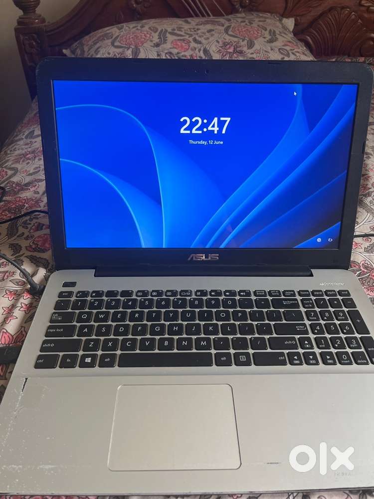 Asus laptop notebook model X555L