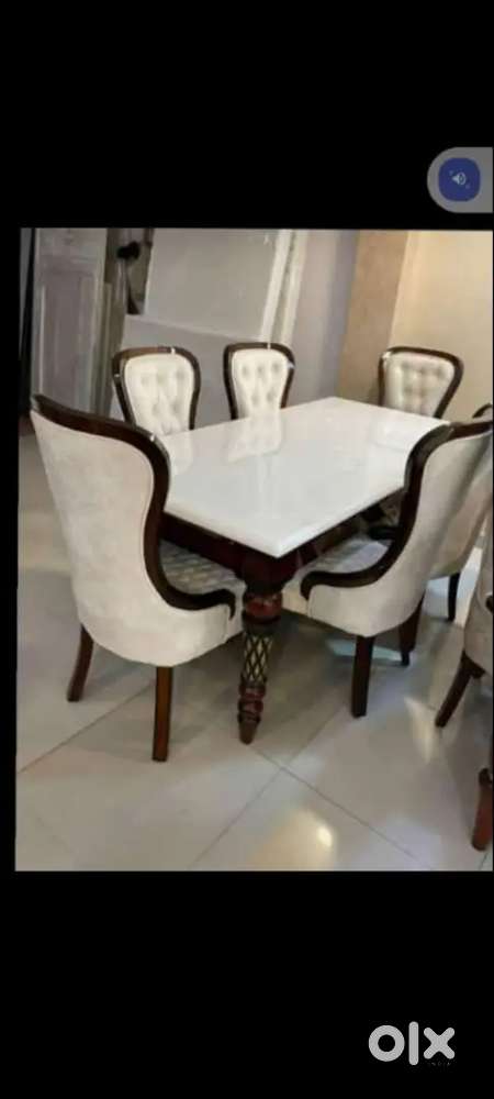 Dinning table available in Starf Furniture in affordable price