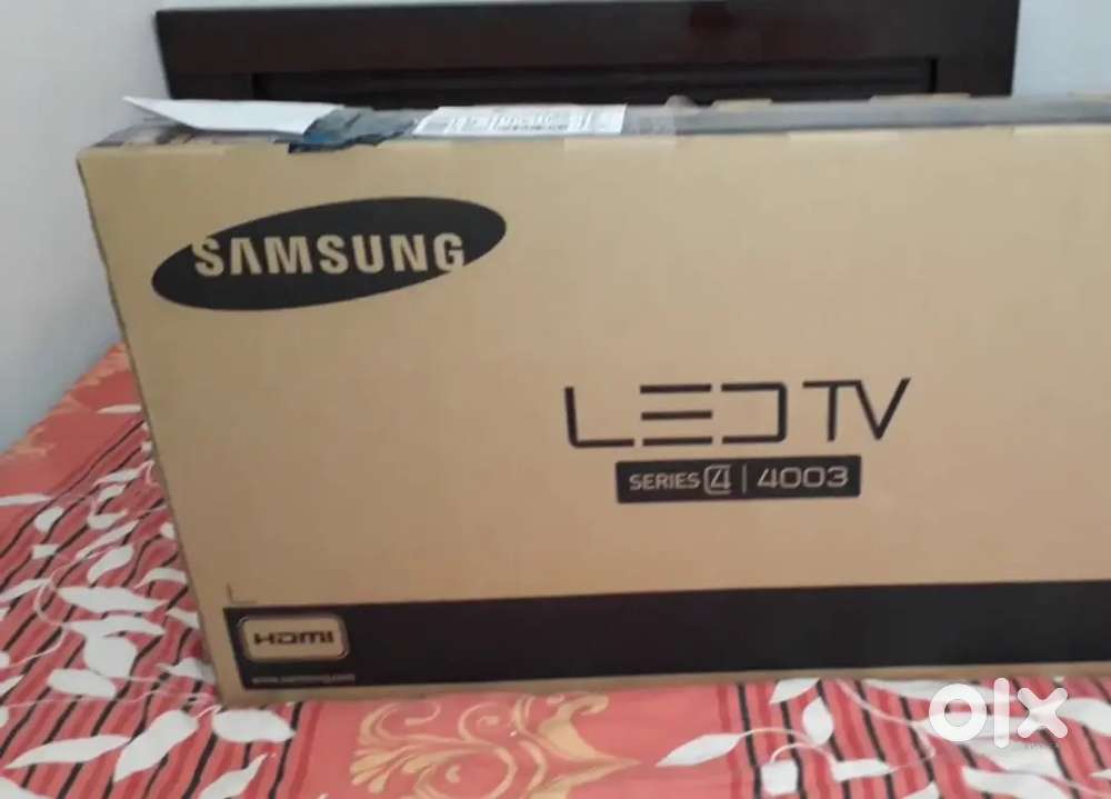 Samsung LED TV 24 inch, Peaking rakhi hui hai, Bill ka rate Rs.7800