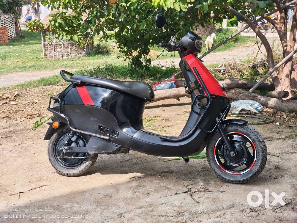 1scrach in front side.