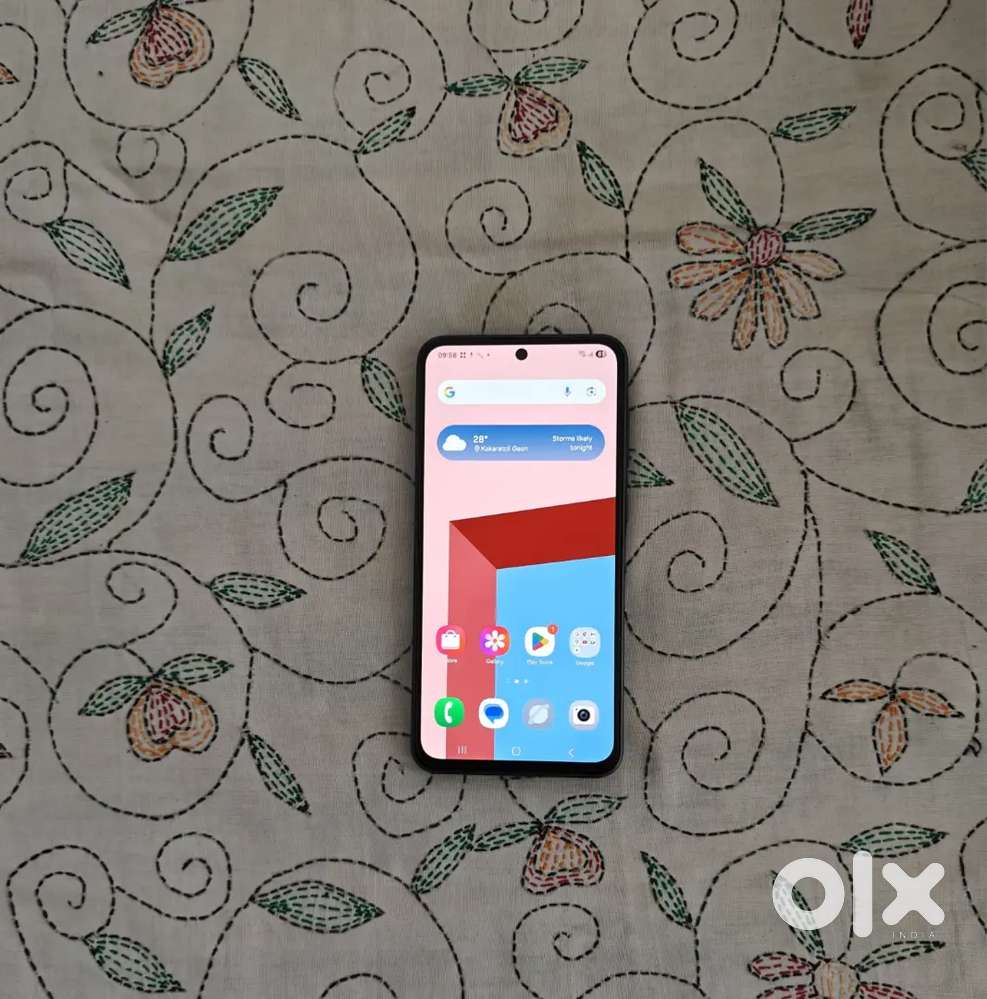 SAMSUNG A36 5G (8GB + 256GB)1 MONTH OLD WITH BILL, BOX & 1 YR WARRANTY