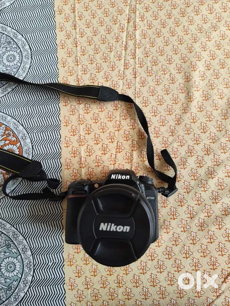 Nikon D7500