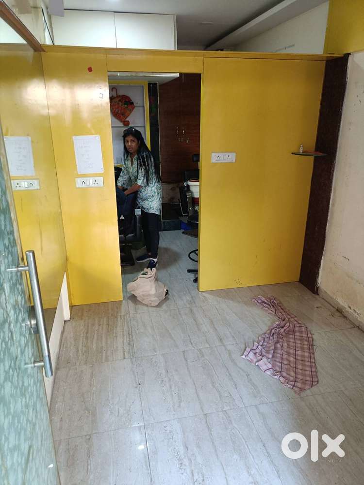 Shop rent saloon and office