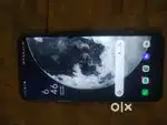 Good condition phone 4/64 charger orginal