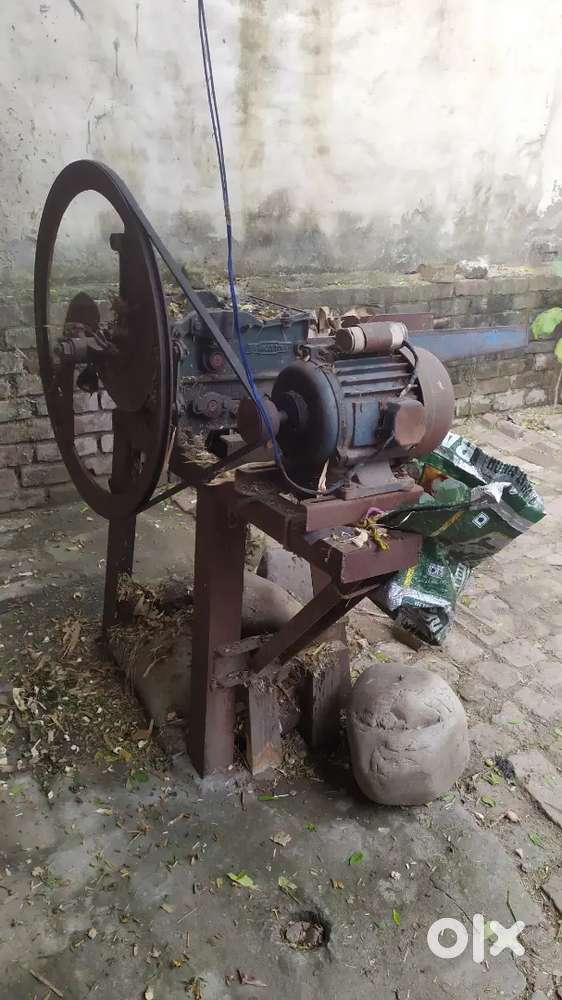 Motor and machine